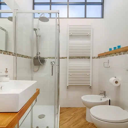 Mihaela - Charme Near The Station Triest